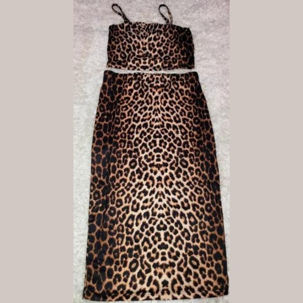 SHEIN Leopard Print Skirt Set 🐆- M/L